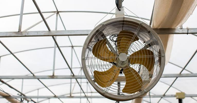 Ventilación industrial para plantas y bodegas